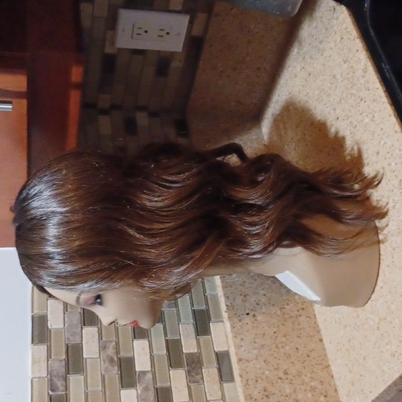 BELLETRESS Maxwella 18" | Synthetic Lace Front Wig - Chocolate with Cara… - Picture 4 of 6